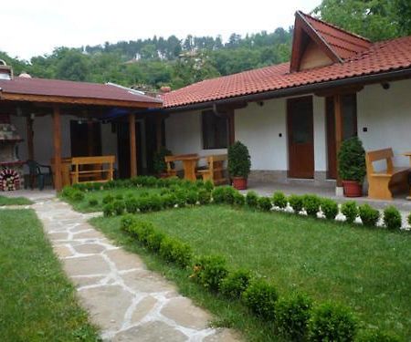 Къща За Гости Боляри Tryavna Extérieur photo